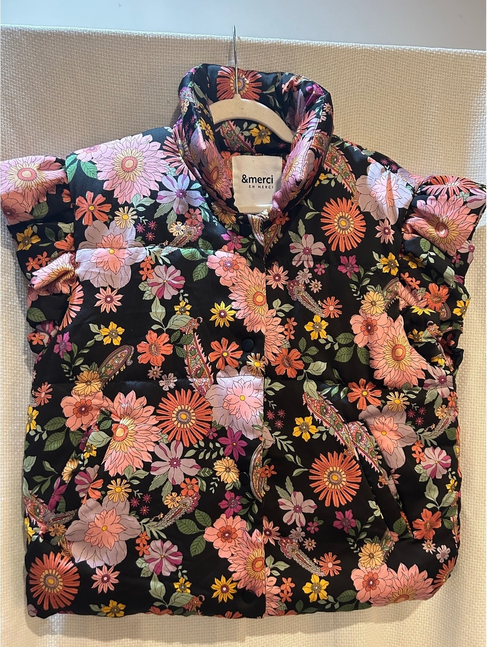 &merci Floral Print Puffer Vest Size L with Ruffled Sleeves